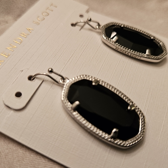 New Kendra Scott Dani Drop Earrings - Picture 4 of 6